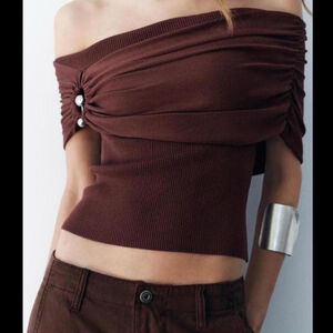 ZARA OFF THE SHOULDER METAL RING KNIT TOP - Size L - BRAND NEW WITH TAG